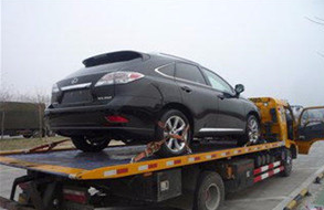 湖南株洲道路救援:高速上发生刮蹭怎么办? 湖南株洲道路救援